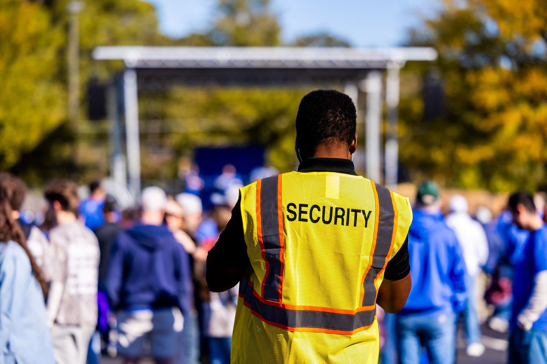 Sécurité événementielle : combien d'agents et de barrières prévoir, et où les trouver